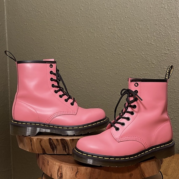 HTF COLOR DR MARTENS SMOOTH LEATHER BOOTS - Picture 2 of 10